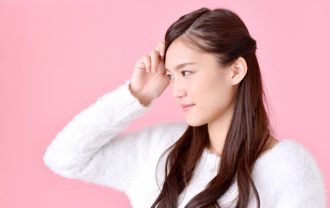 女性のフケの悩み…清潔にしていてもフケが出る理由